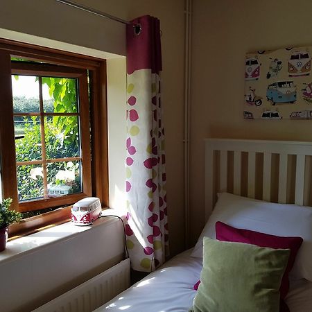 Hawthorn Farm Cottages Кентербері Екстер'єр фото